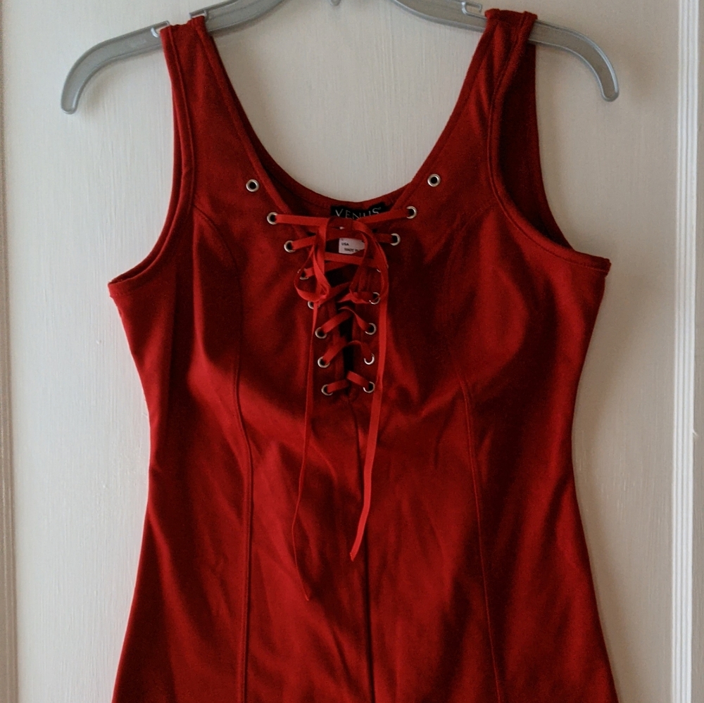 Venus sleeveless shirt
